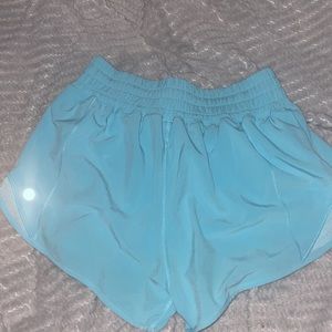 Lululemon High Rise 2.5 Hotty Hot Shorts